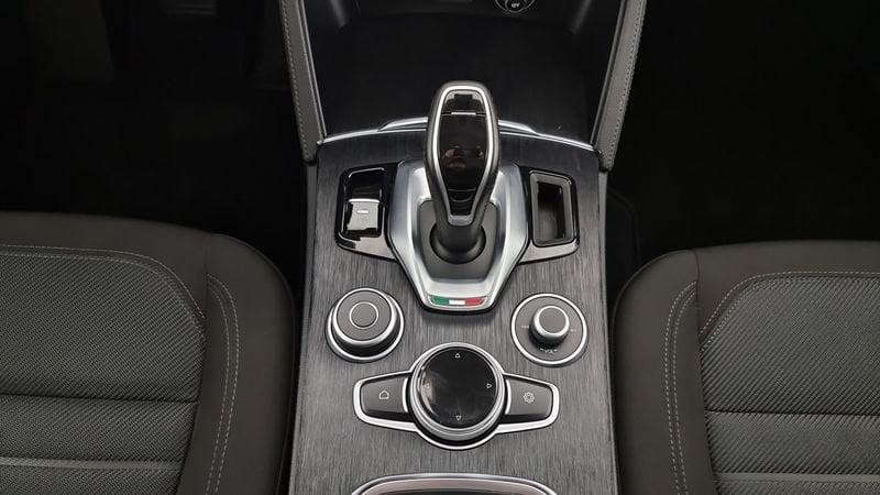 Alfa Romeo Stelvio 2.2 Turbodiesel 190 CV AT8 Q4 Business