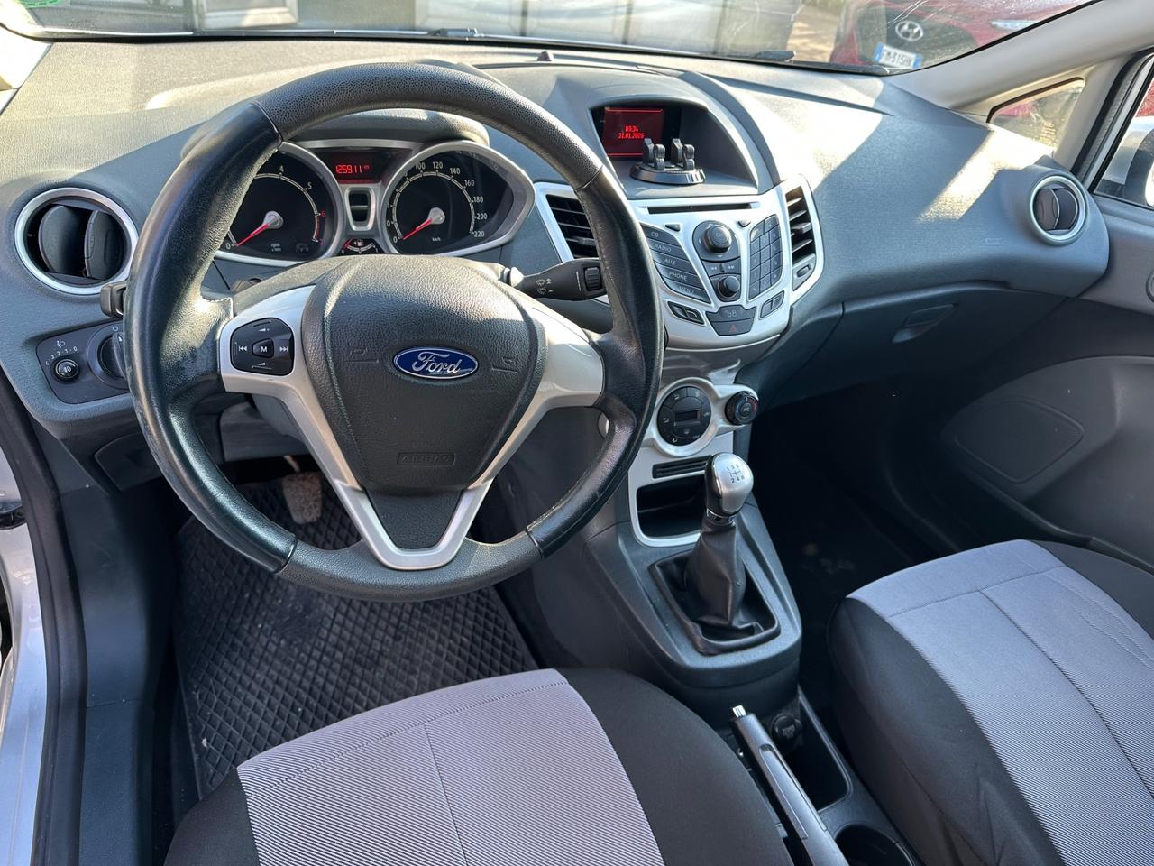 Ford Fiesta 1.2 82CV 5p Titanium - 125.000km Neop