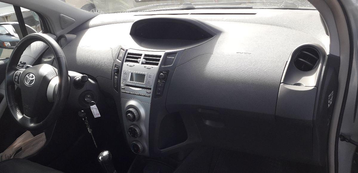 TOYOTA - Yaris - 1.0 5p. Sol