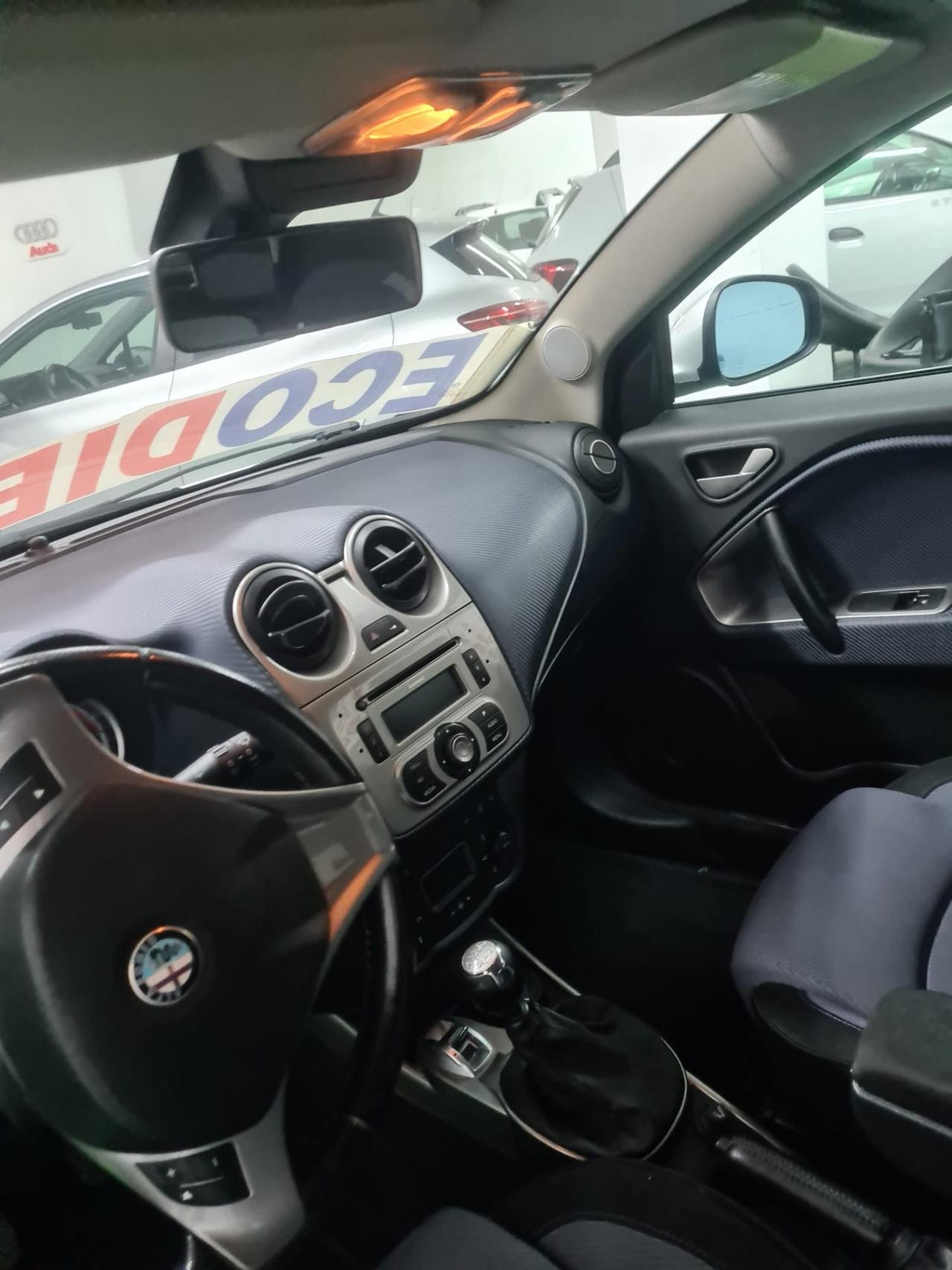 Alfa Romeo MiTo 1.6 JTDm 16V Distinctive Sport Pack