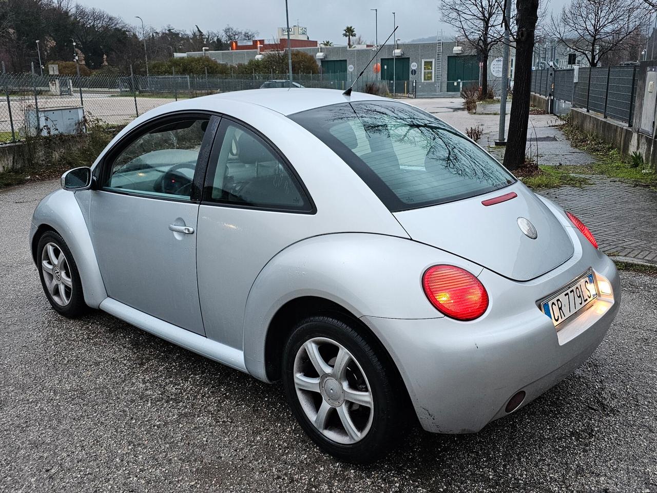 Volkswagen New Beetle 1.9 TDI 101CV