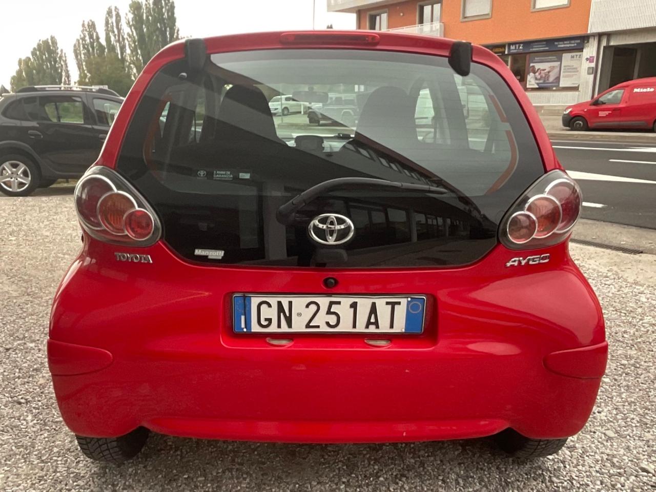 Toyota Aygo 1.0 12V VVT-i 5 porte Active Connect
