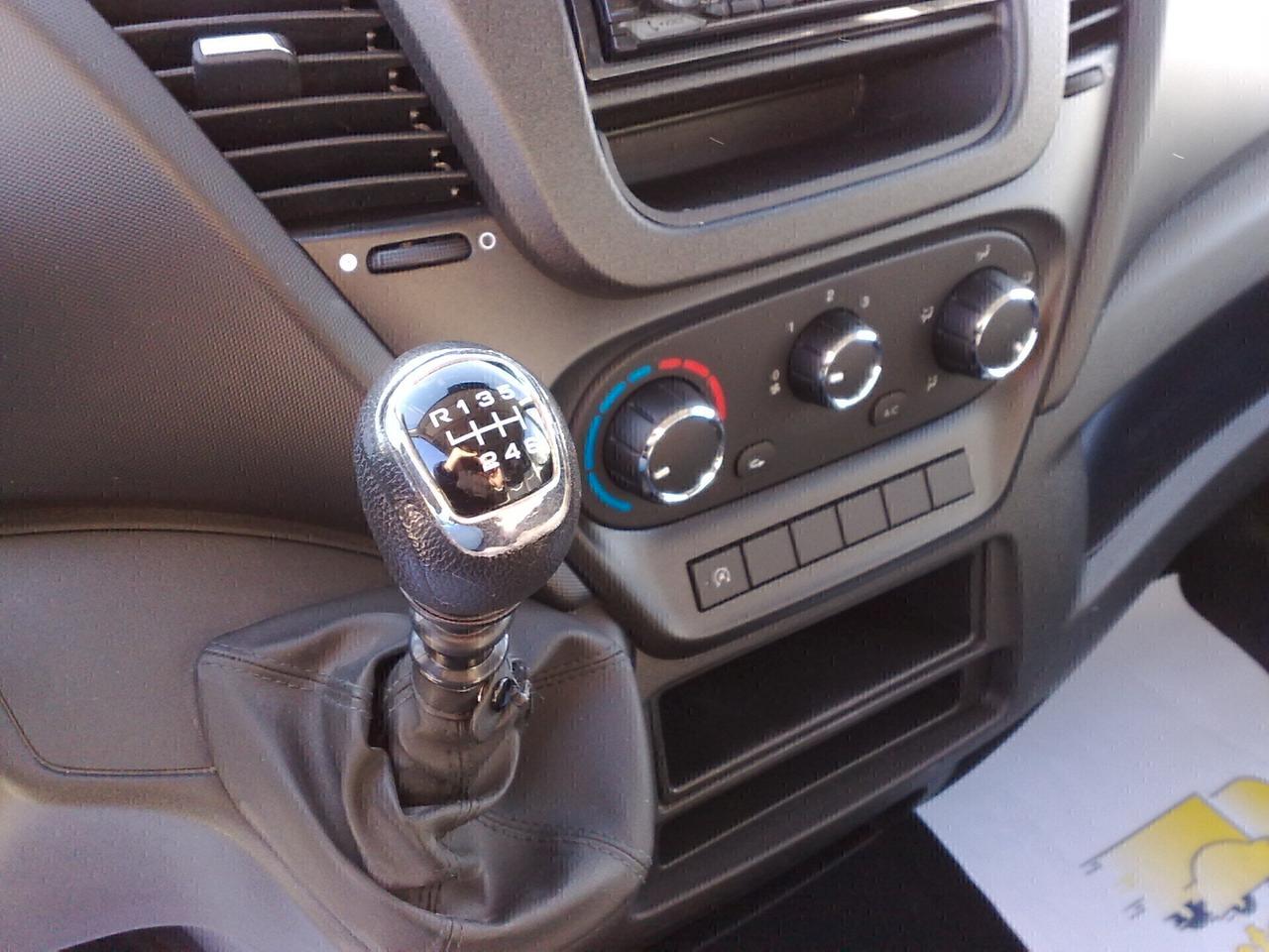 Iveco Daily 35s14 2.3hpt Furgone di serie - 2021