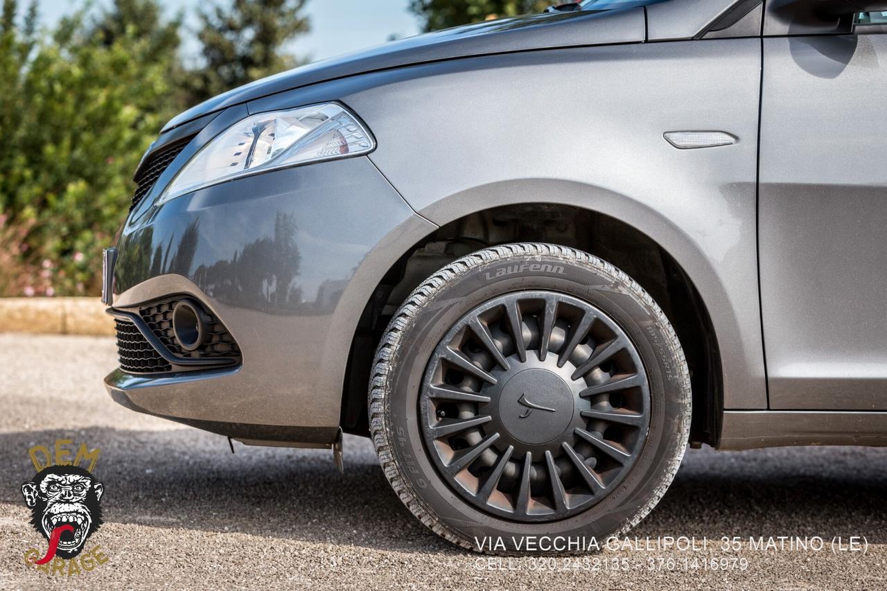 Lancia Ypsilon 1.2 69 CV 5 porte GPL Ecochic Elefantino Blu