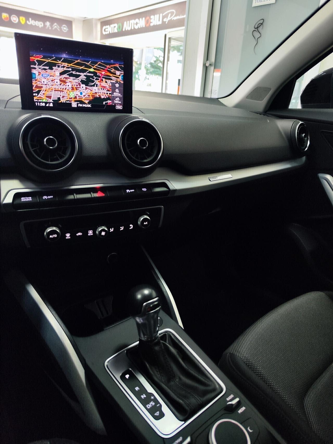 Audi Q2 30 TDI 116cv S tronic S line Edition Black