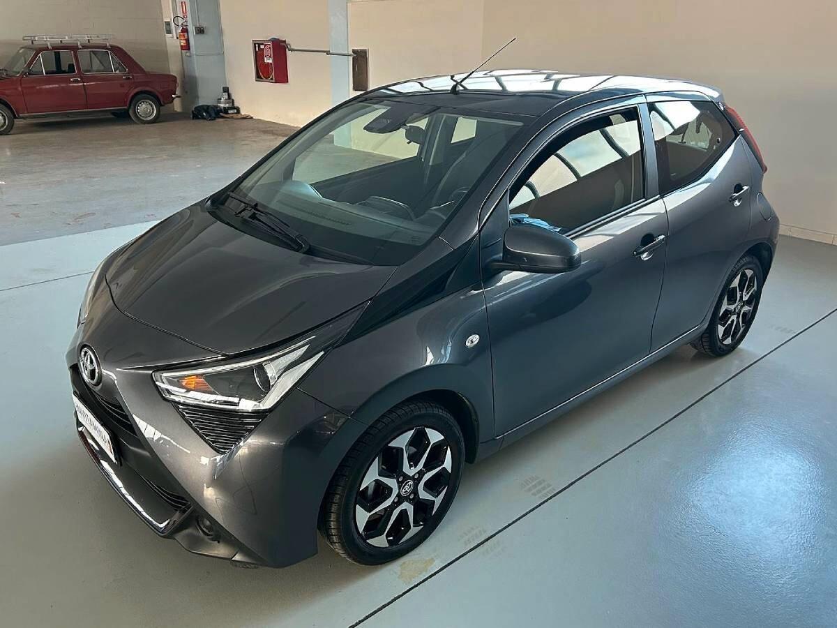 Toyota Aygo Connect 1.0 VVT-i 72 CV 5 porte x-fun