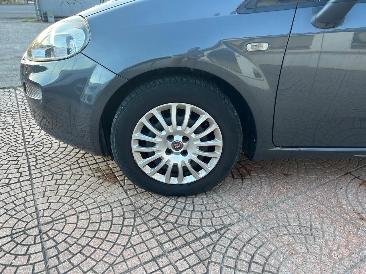 Fiat Punto 1.3 MJT II S&S 95 CV 5 porte Street