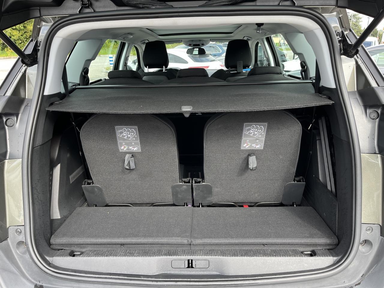 PEUGEOT 5008 1500 hdi 130 cv AUT. ALLURE 7 posti