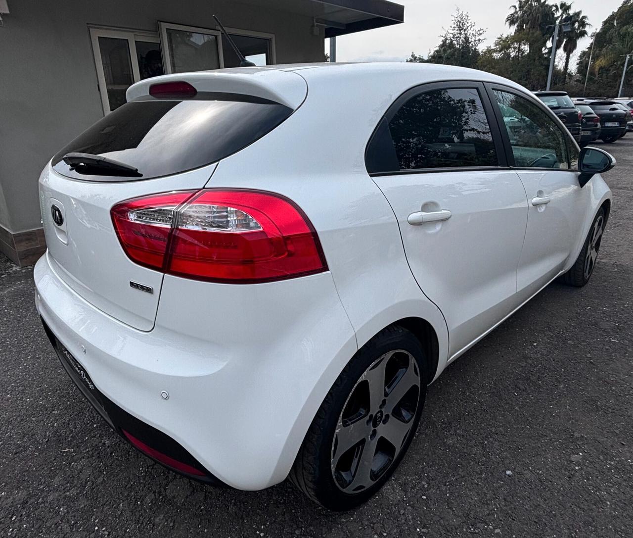 Kia Rio 1.1 CRDi 5p. Cool