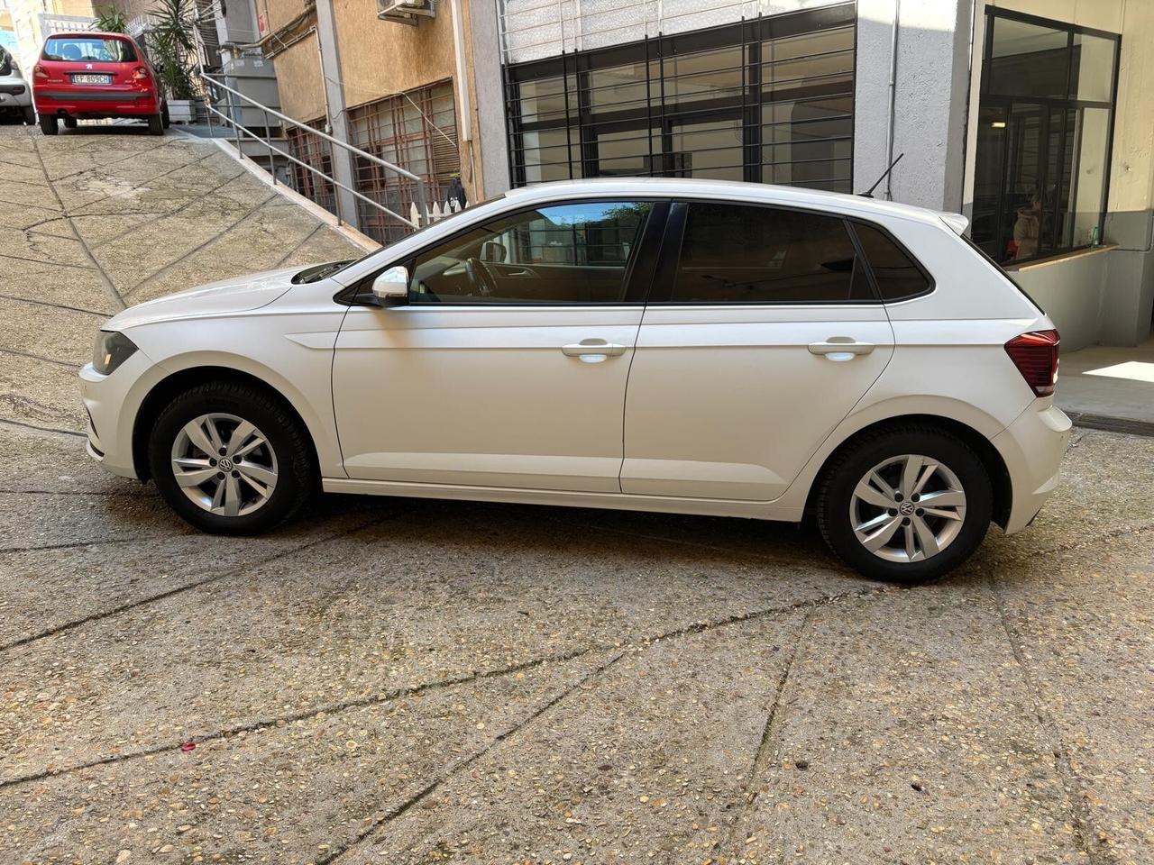 Volkswagen Polo AUTOMATICA - PROMO FIN