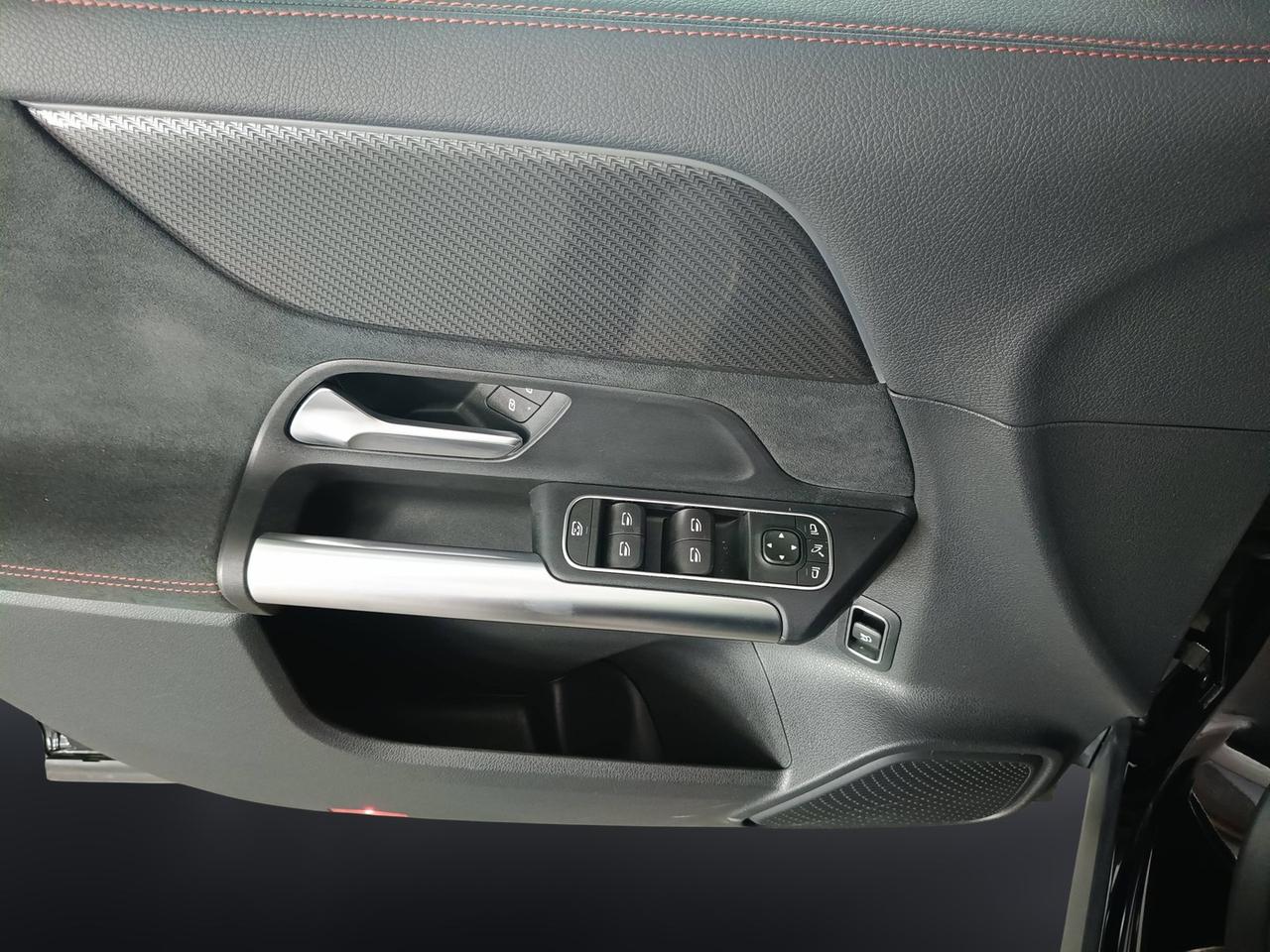 Mercedes-Benz GLA-H247 2020 - GLA 180 d Premium auto