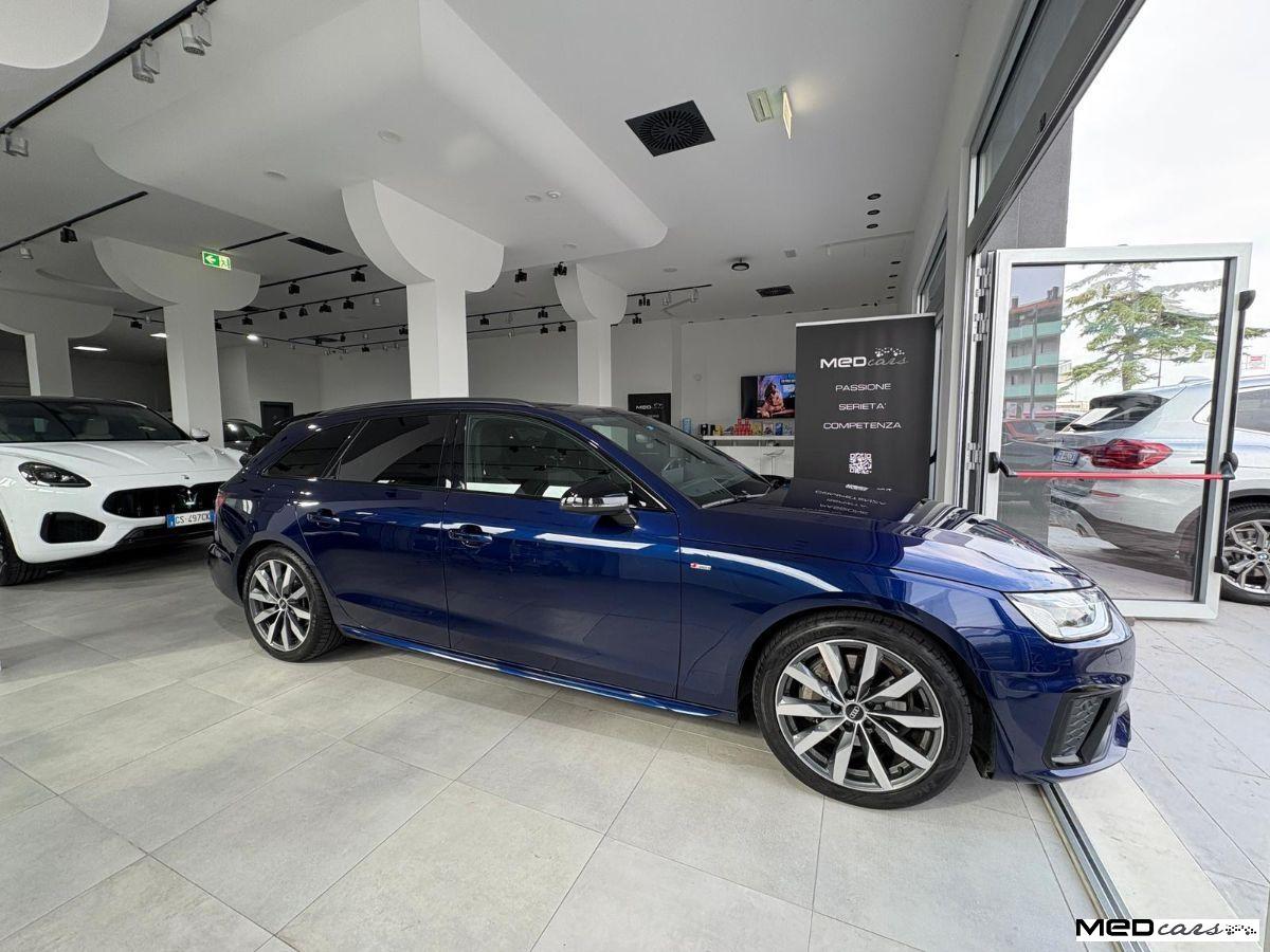 AUDI - A4 Avant - 40 TDI quattro S tr. S line ed.