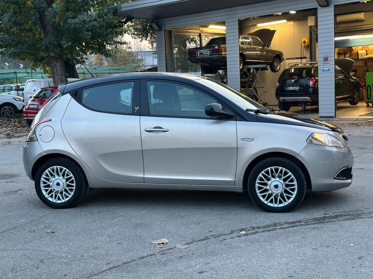 Lancia Ypsilon 1.2 Platinum solo 115mila km