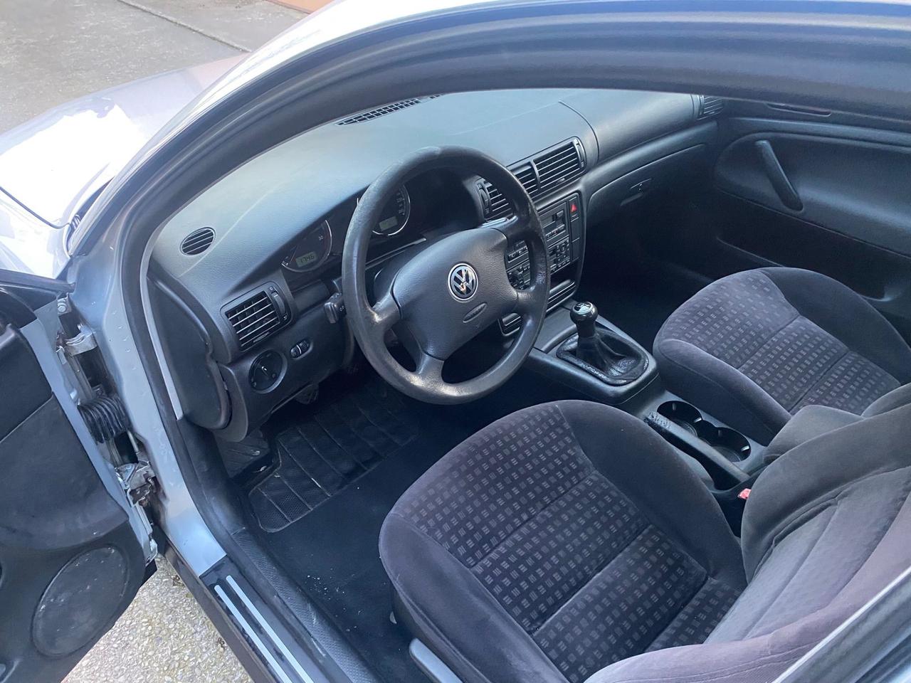 VW PASSAT 1.9 TDI SW UNICO PROPRIETARIO INDISTRUTTIBILE