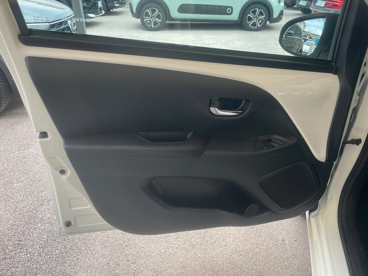 Citroen C1 PureTech 82 5 porte Shine