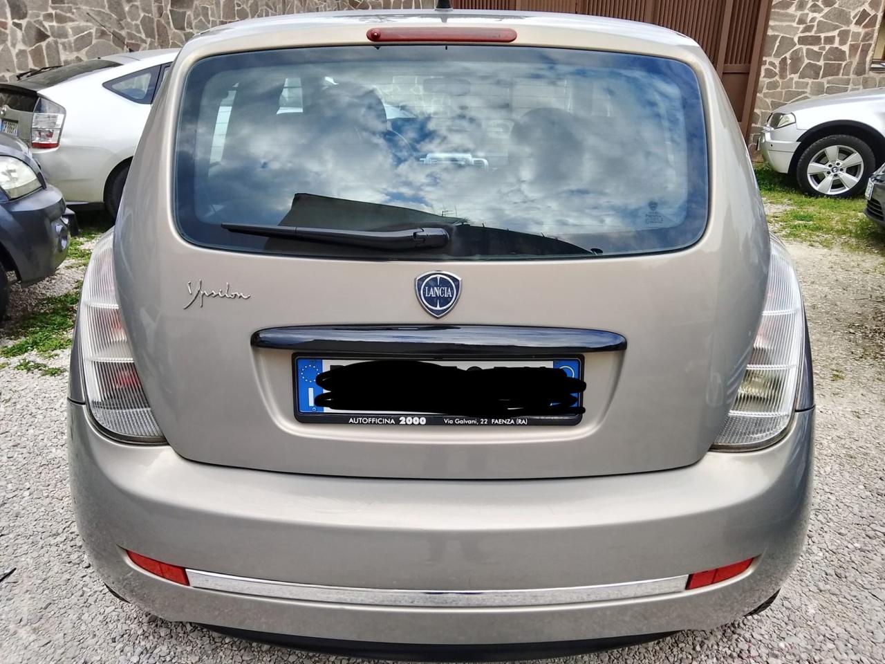 Lancia Ypsilon 1.4 Oro Ecochic GPL Anno 2010