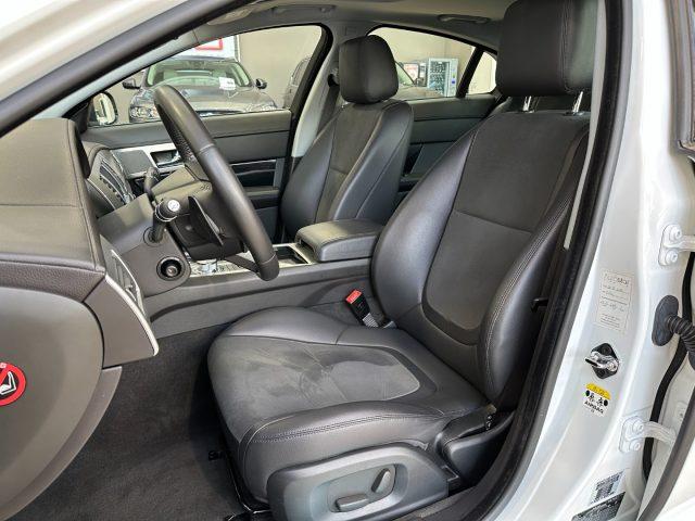 JAGUAR XF 2.2 D 200 CV Luxury - 18" - Tetto - Camera-Keyless