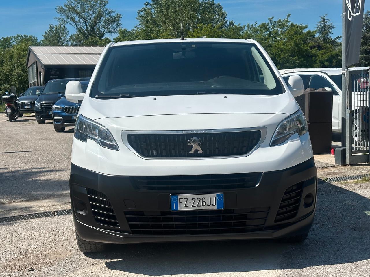 Peugeot Traveller BlueHDi 120cv 9 POSTI 1.5 BLUEHDI 120