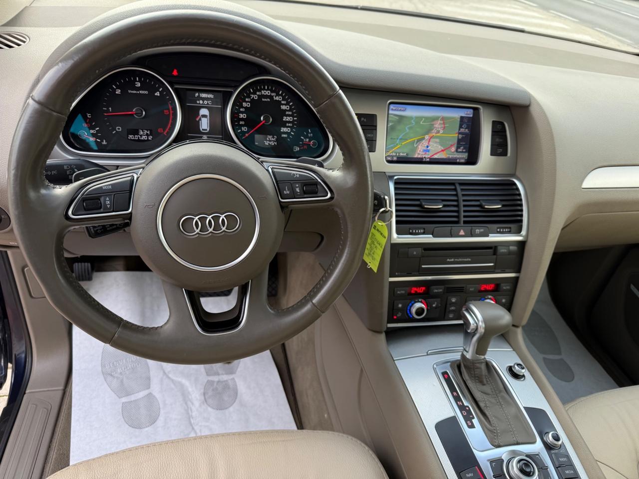 Audi Q7 3.0 V6 TDI 245 CV QUATTR0 7 POSTI