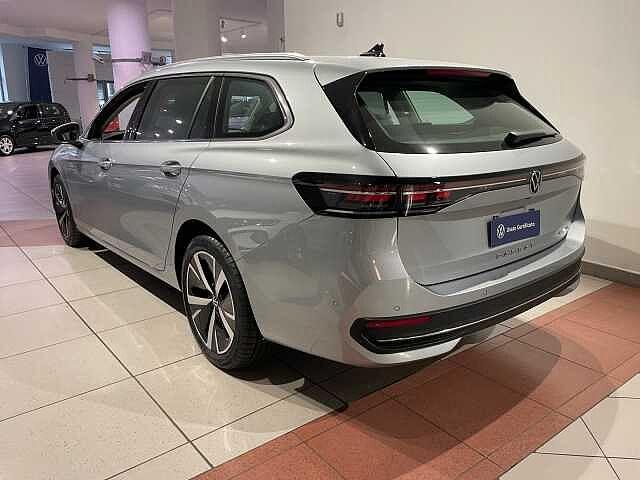 Volkswagen Passat 9ª serie 1.5 TSI eHybrid 204 CV DSG Business