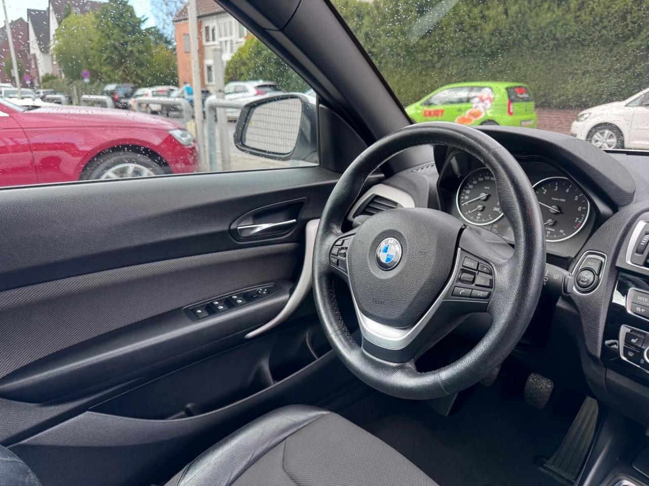 Bmw 218i Cabrio Advantage NAVI,TEIL-LEDER,18"LM