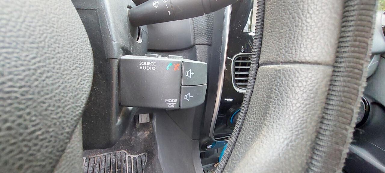 CLIO TCE 900 BENZINA/GPL DI SERIE 90 CV NAVIGATORE TELEFONO SENSORI FULL FULL IMPECCABILE