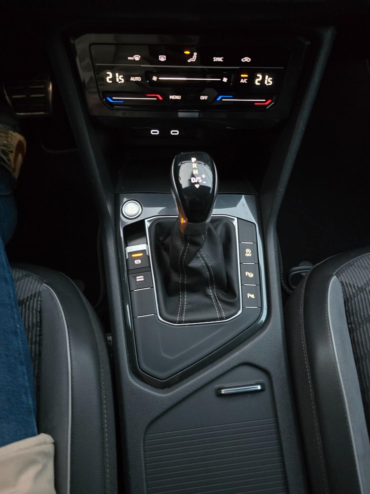 VW Tiguan 2.0 TDI 150 CV DSG R-Line -2022