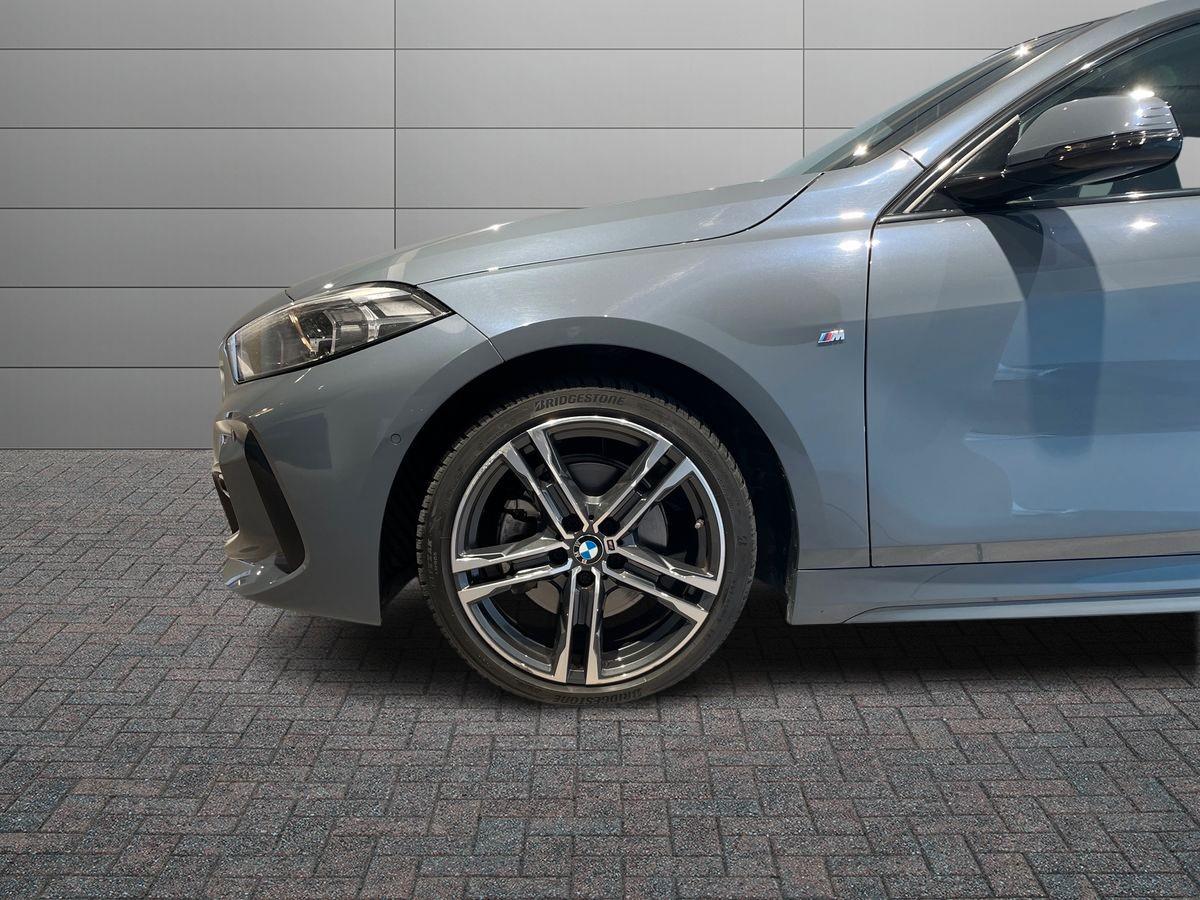 BMW Serie 1 F40 - 118d Msport auto