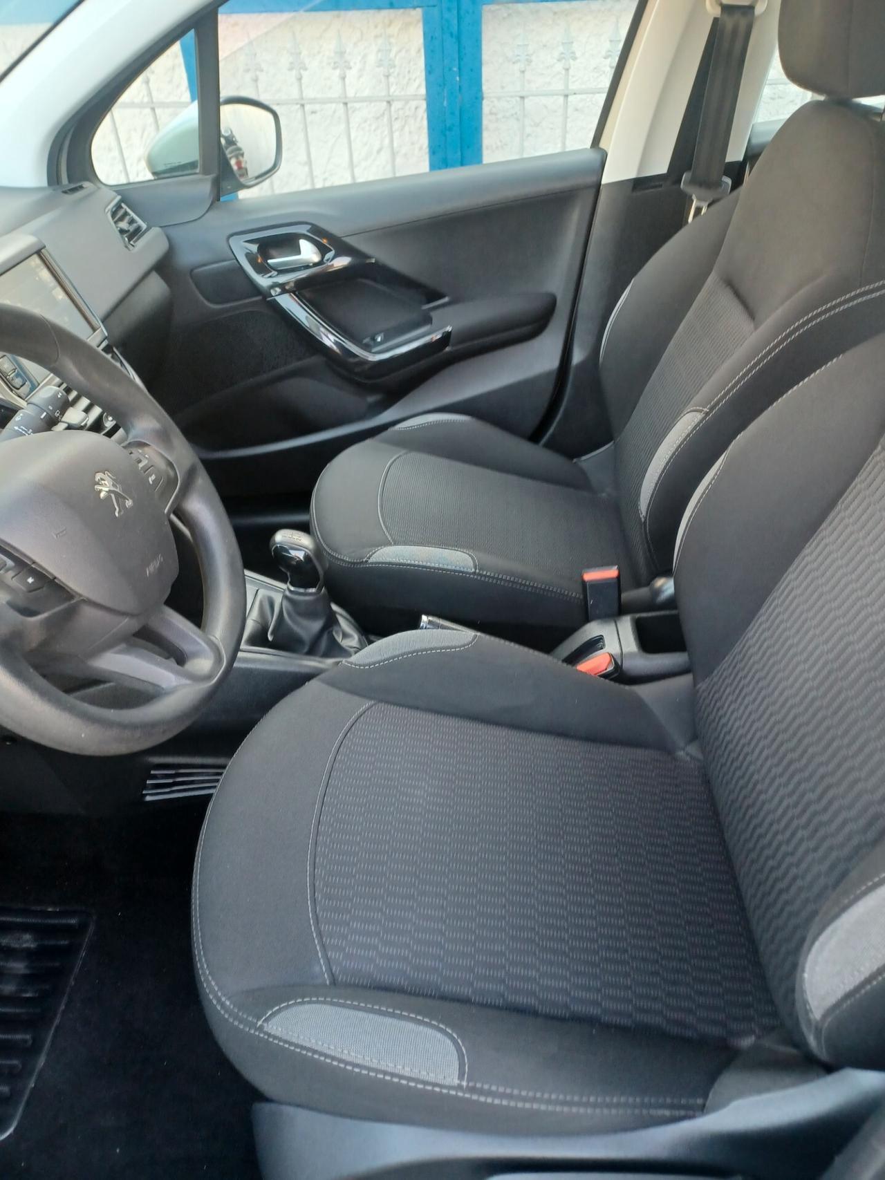 Peugeot 208 1.2 5 PORTE GPL ANNO 2016