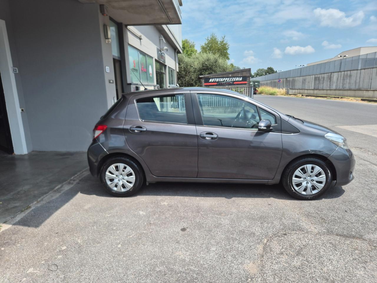 Toyota Yaris 1.0 5 porte Lounge BELLISSIMA