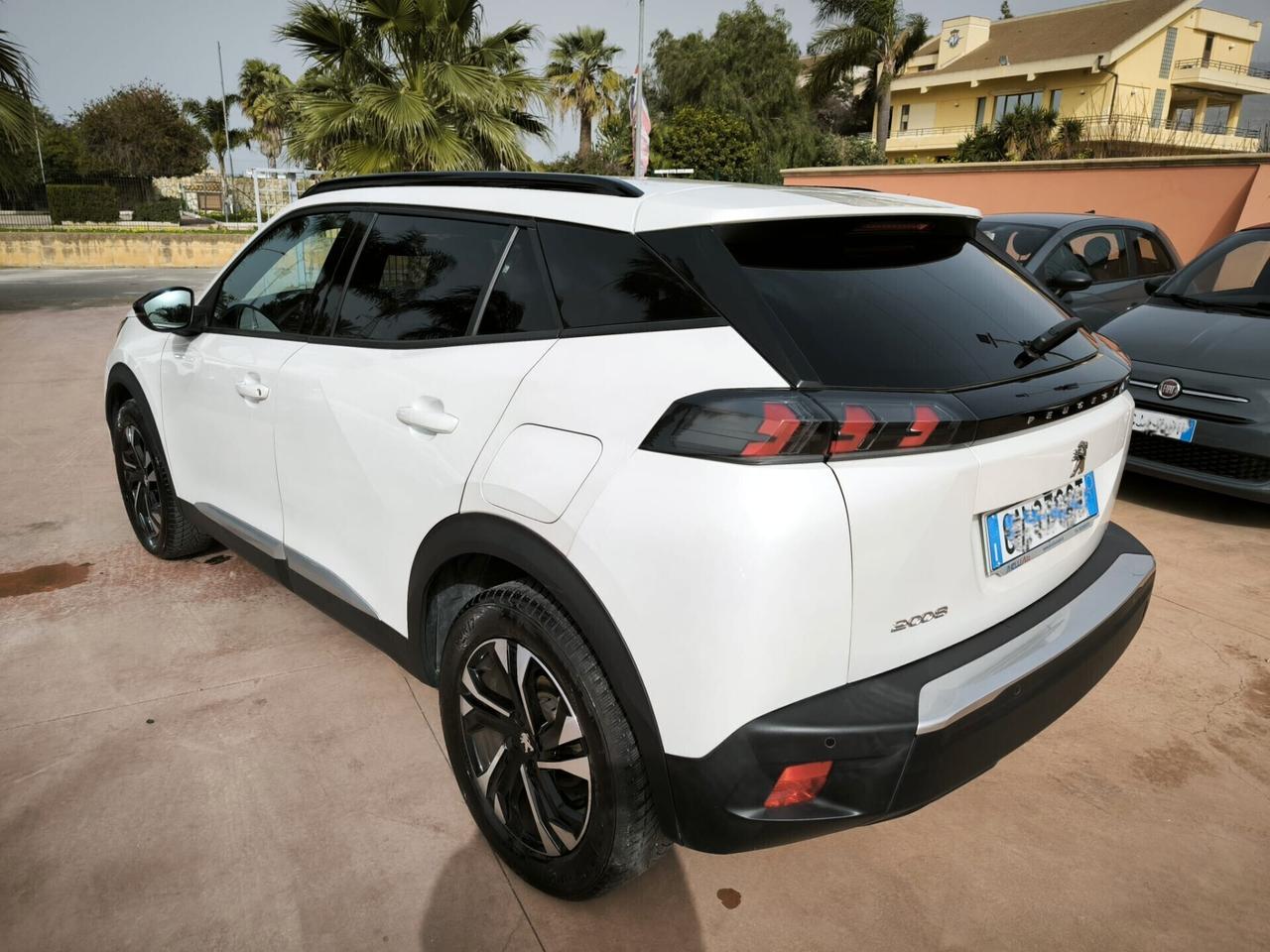 Peugeot 2008 PureTech 100 S&S Allure Pack