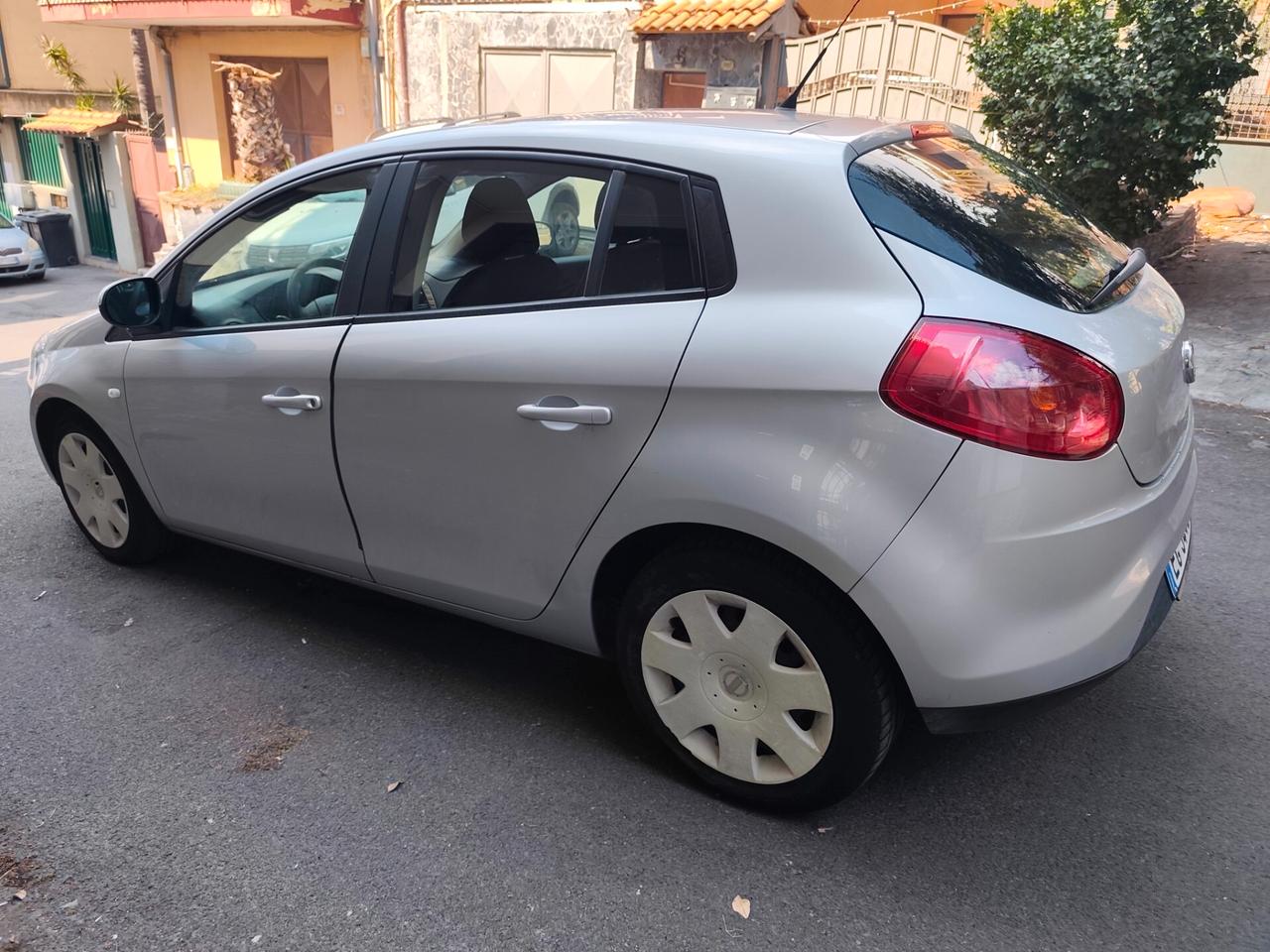 Fiat Bravo 1.6 MJT 105 CV Leggi