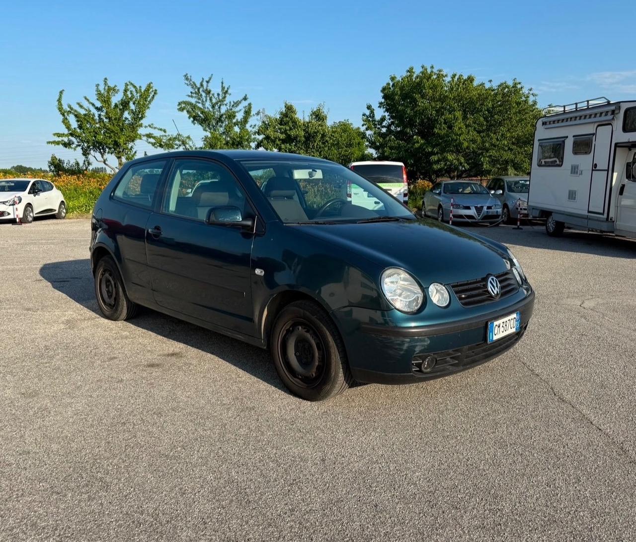 Volkswagen Polo 1.2 benzina anno 2004 neo patentati
