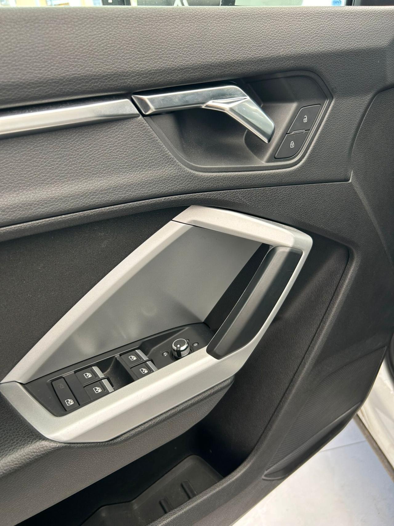 Audi Q3 2.0 Diesel 150 cv 35 TDI S tronic