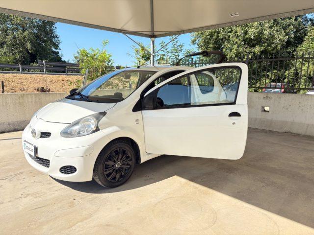 TOYOTA Aygo 1.0 12V VVT-i 3 porte Deep Ocean Connect OK NEOP