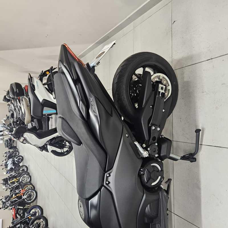 Yamaha T-Max 560 - 2024