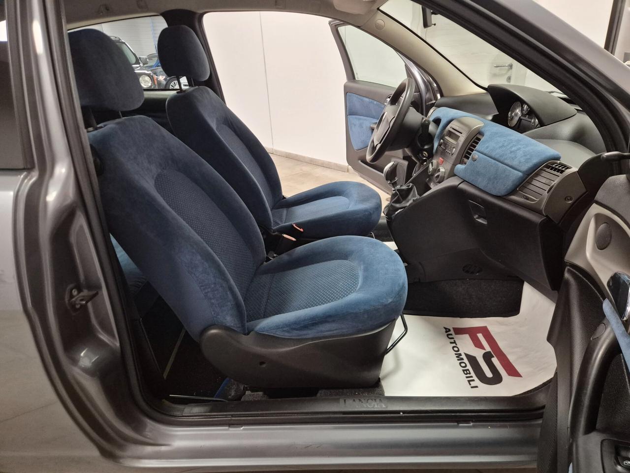 Lancia Ypsilon 1.2 Argento NEOPATENTATI