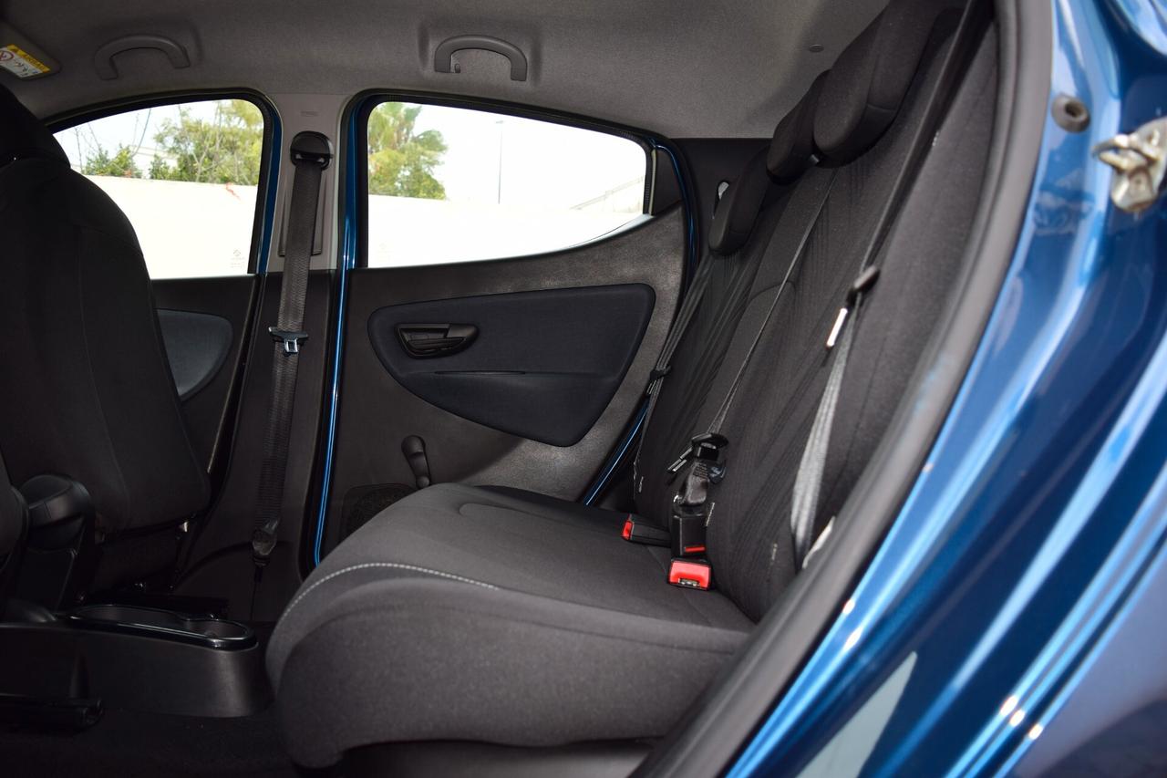 Lancia Ypsilon 1.0 Firefly Hybrid 70 cv Gold