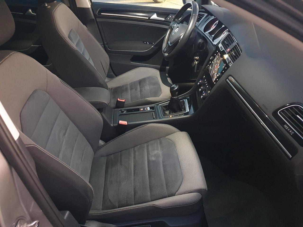 Volkswagen Golf 1.6 TDI 110 CV Highline BlueMotion 2016 Neop