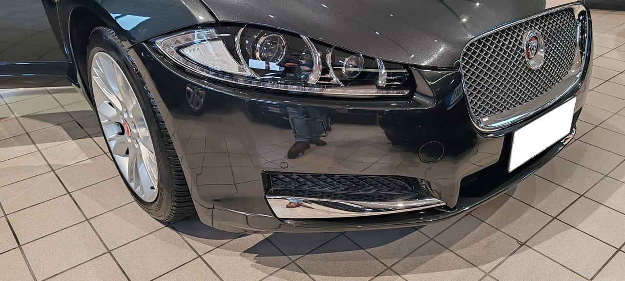 Jaguar XF Sportbrake 2.2 D Business Edition