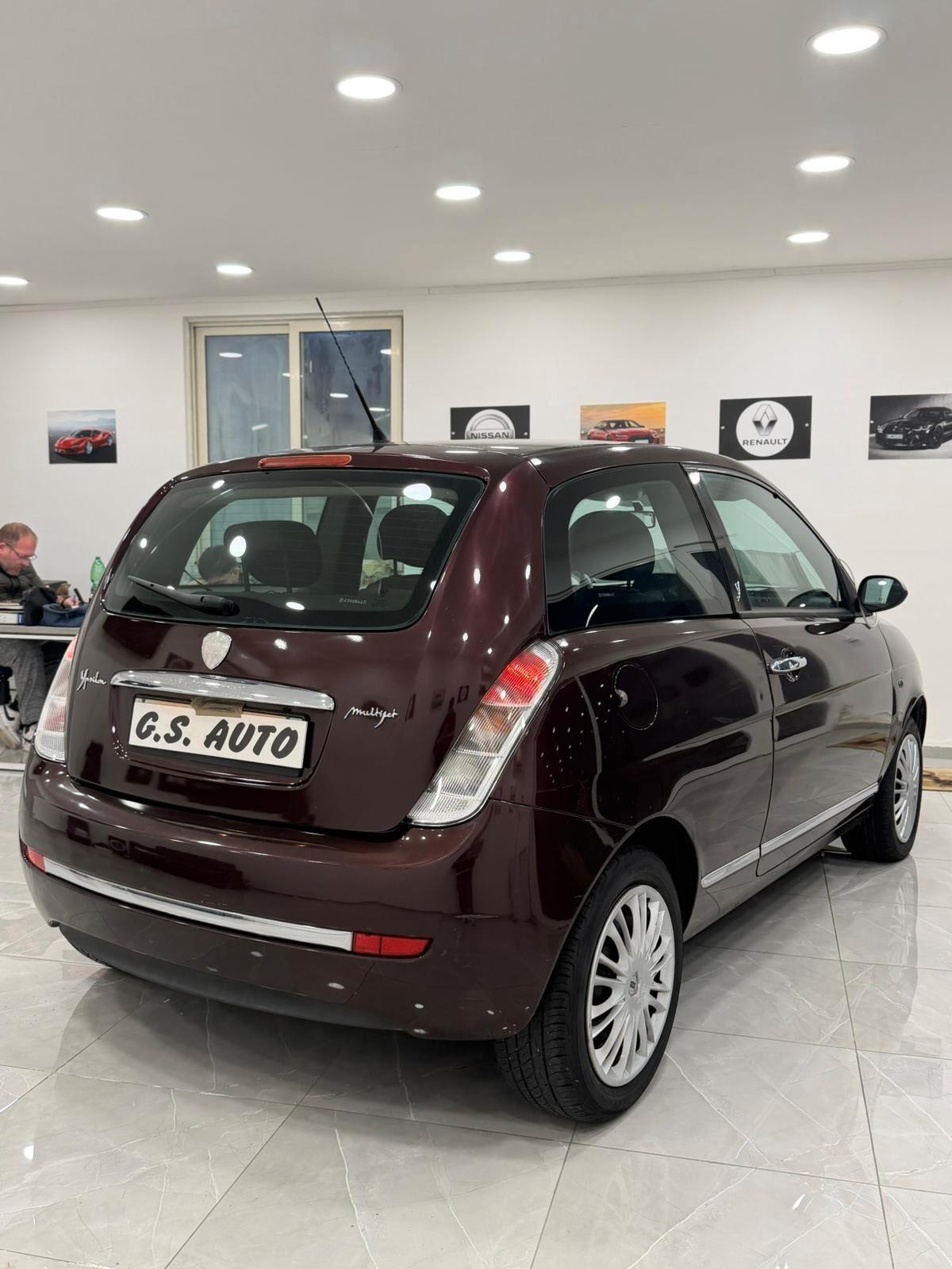 Lancia Ypsilon 1.3 MJT 75 CV