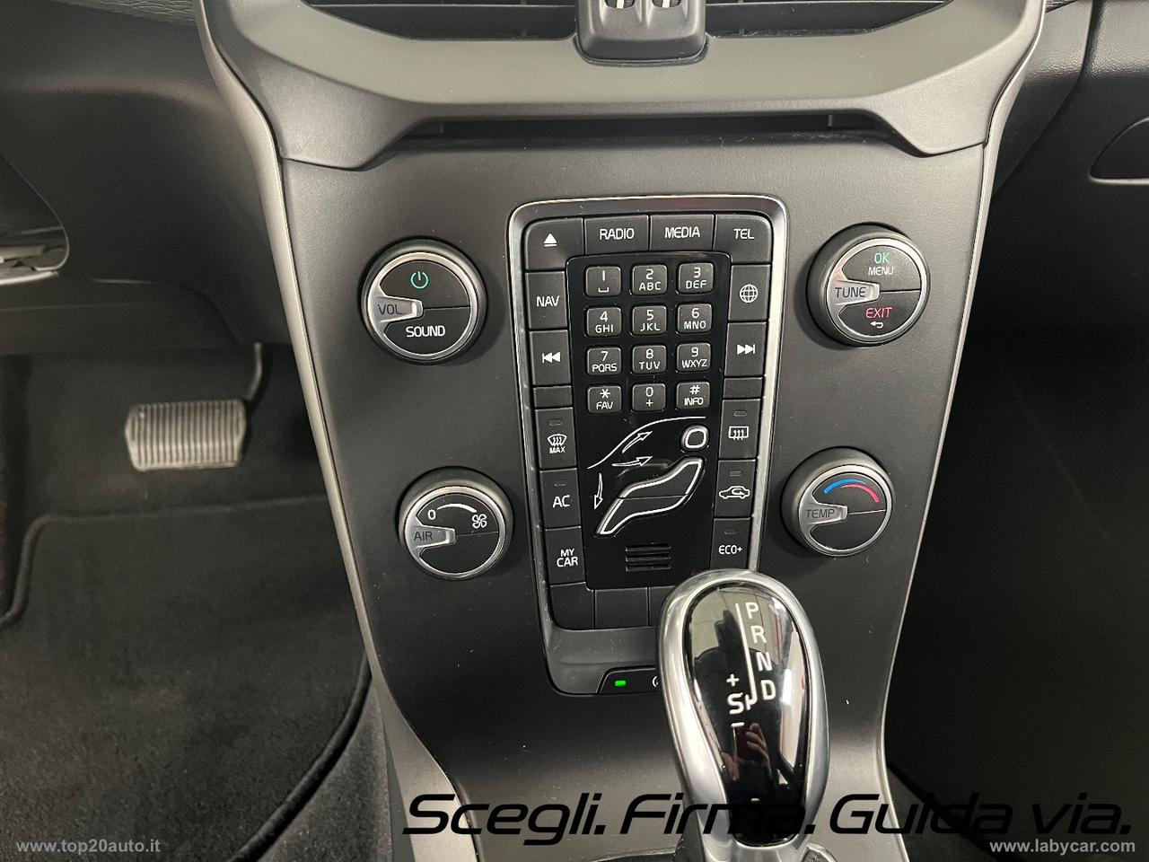 VOLVO V40 Cross Country D2 Geartronic Business