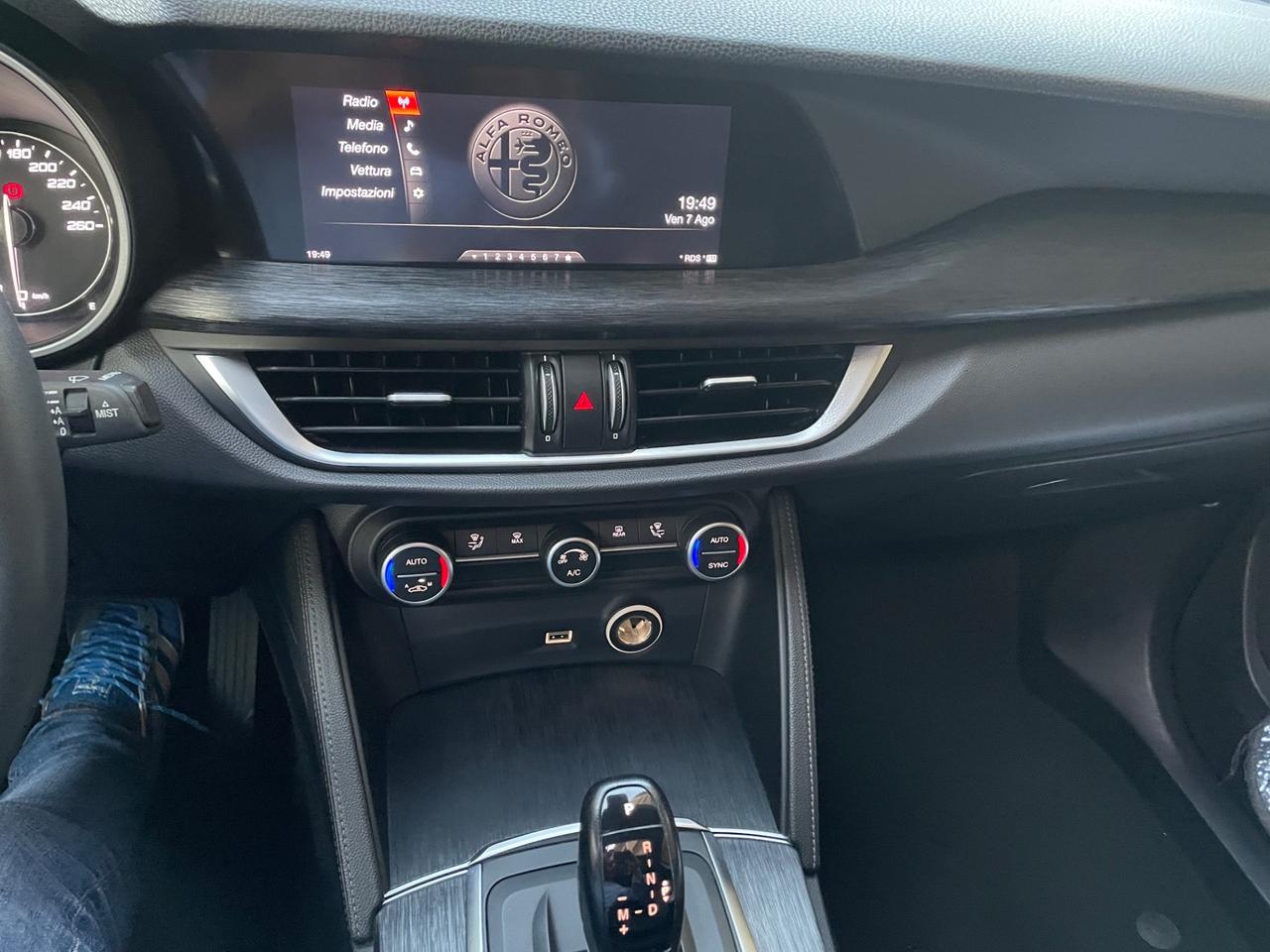 Alfa Stelvio 2.2TD 160CV SPORT TECH