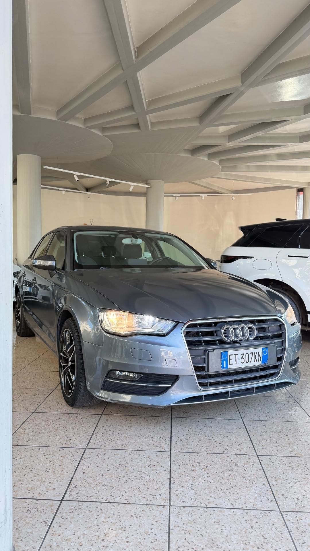 Audi A3 1.6 TDI clean diesel S tronic Young