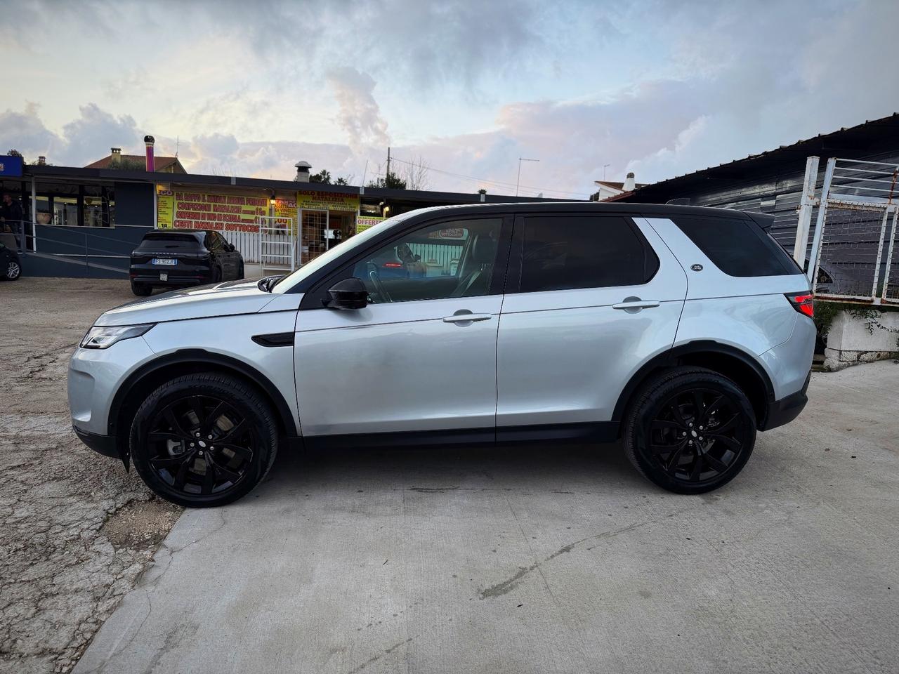 Land Rover Discovery Sport 2.0 eD4 163 CV 2WD R-Dynamic SE