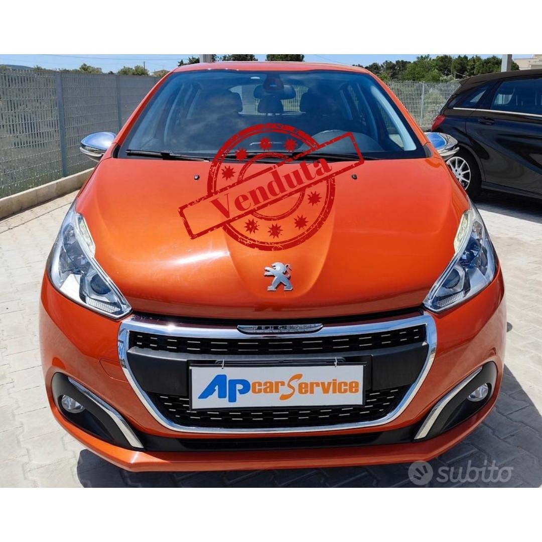 Peugeot 208 BlueHDi 75 5 porte Allure