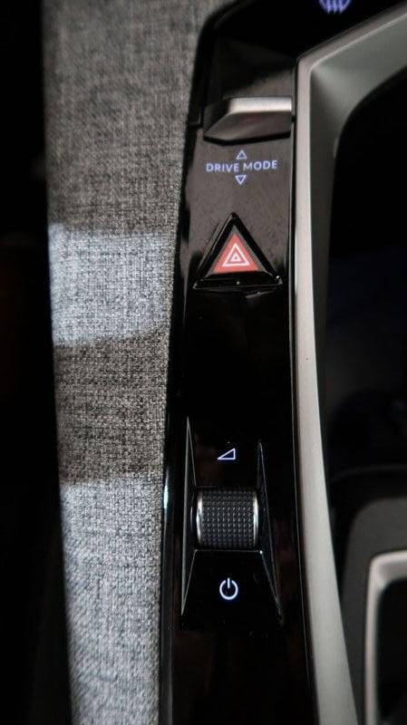 Peugeot 3008 3008 1.2 hybrid Allure 145cv e-dcs6