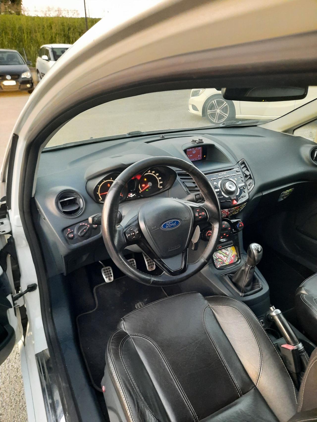 Ford Fiesta 1.6 134CV 3 porte Individual