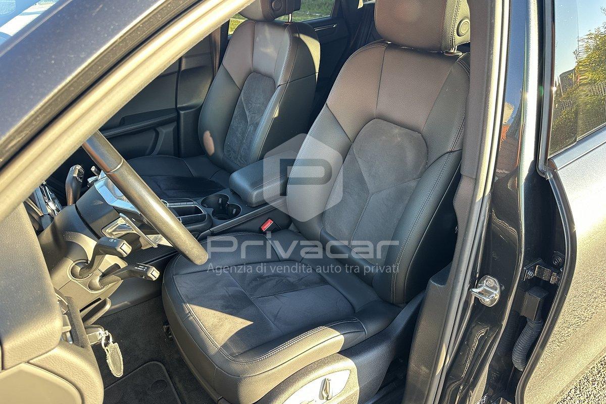 PORSCHE Macan 2.0