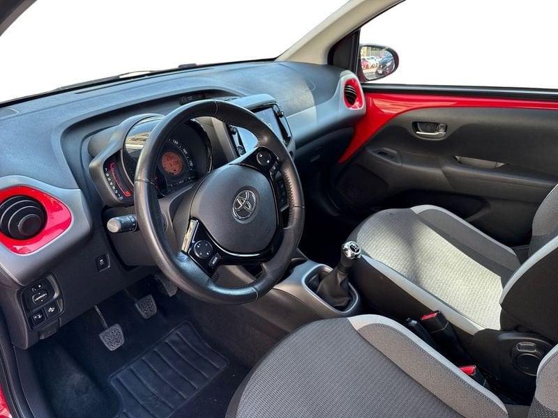 Toyota Aygo Aygo 5p 1.0 x-play 72cv